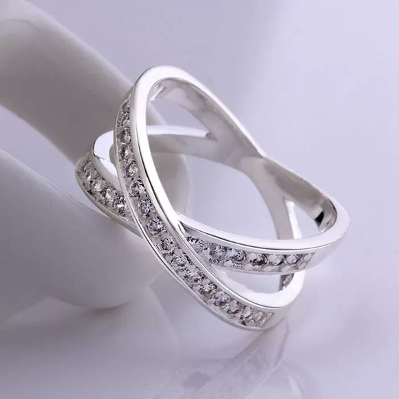 Jewelry - 925 Sterling Silver Crossed Ring